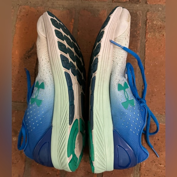 Under Armour Girls Charged Bandit 4 Athletic Running Gym Shoes Sneakers Ombre 6Y - Picture 5 of 16